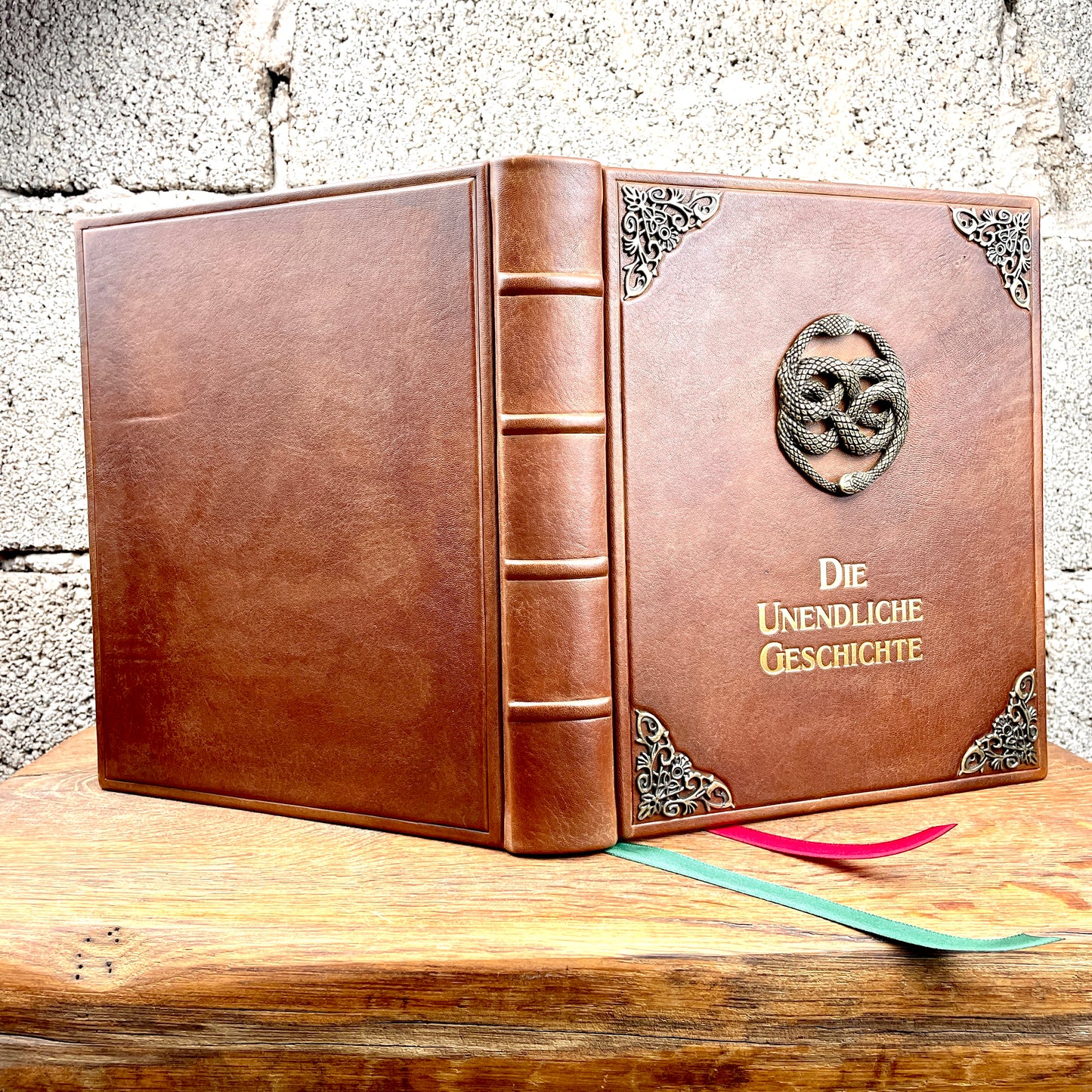Ledereinband Kunstbuchbindung – Unikat der "Unendlichen Geschichte"