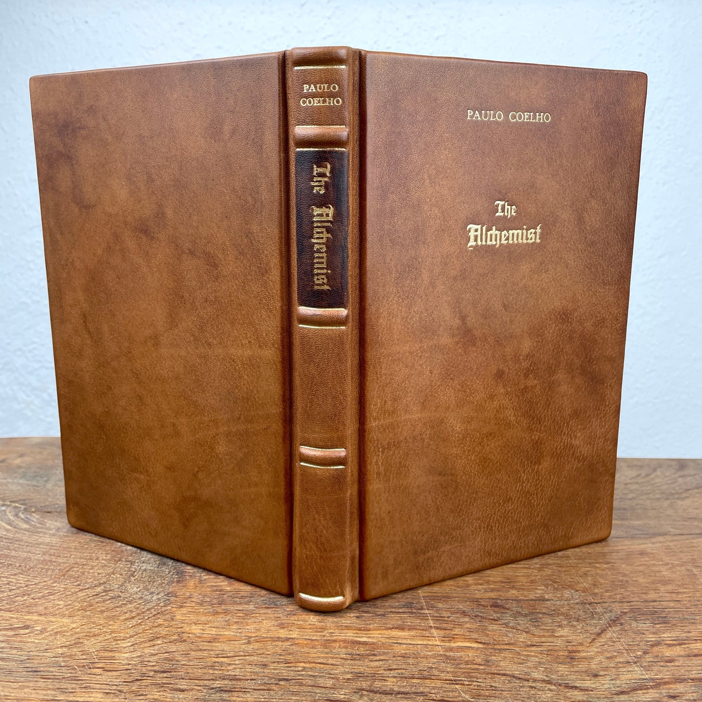 The Alchemist – Handgebundene Sammleredition in braunem Leder