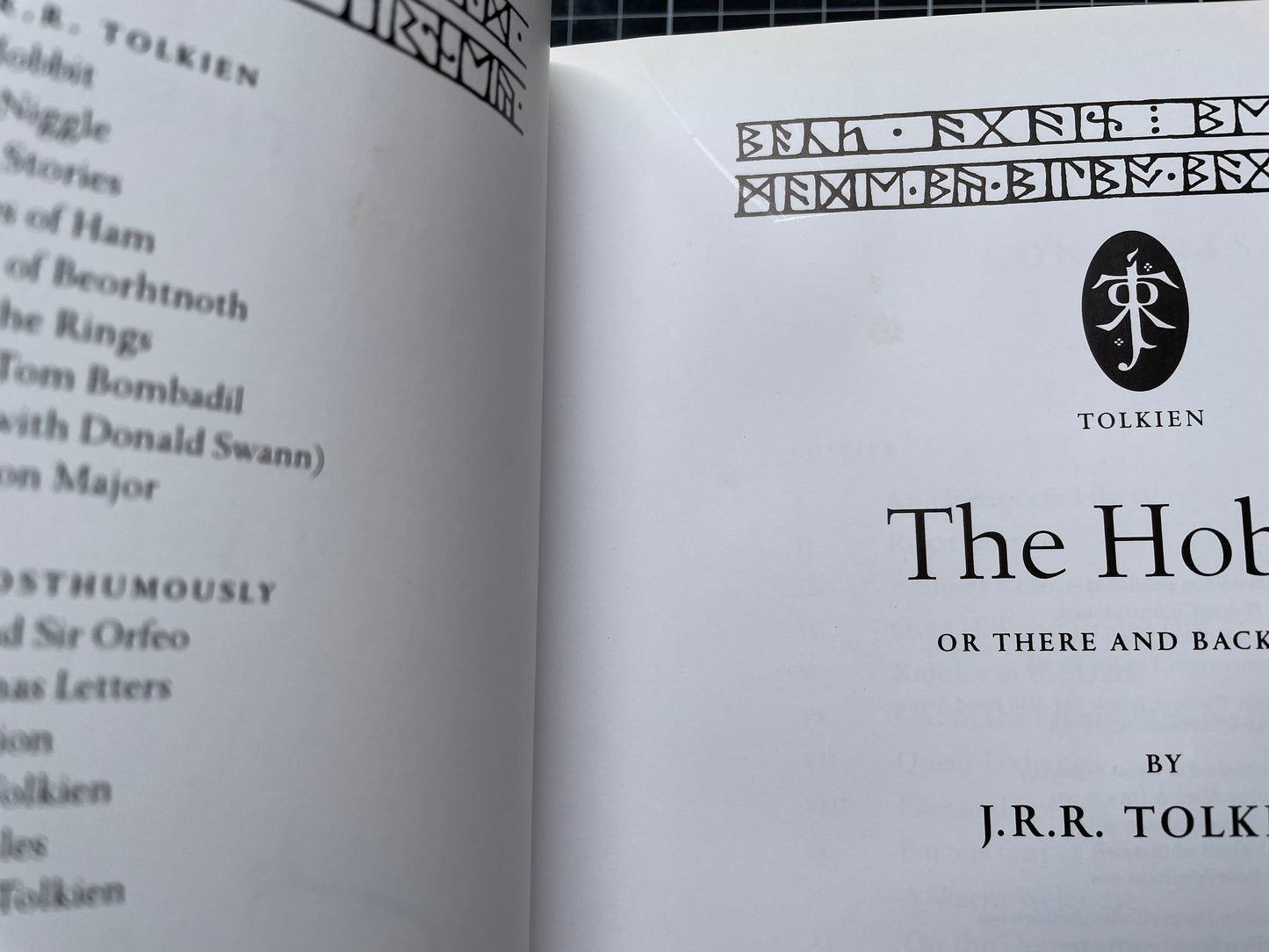 The Hobbit - J.R.R. Tolkien - Luxuriöser Ledereinband - Englische Ausgabe - Einzigartige Handwerkskunst
