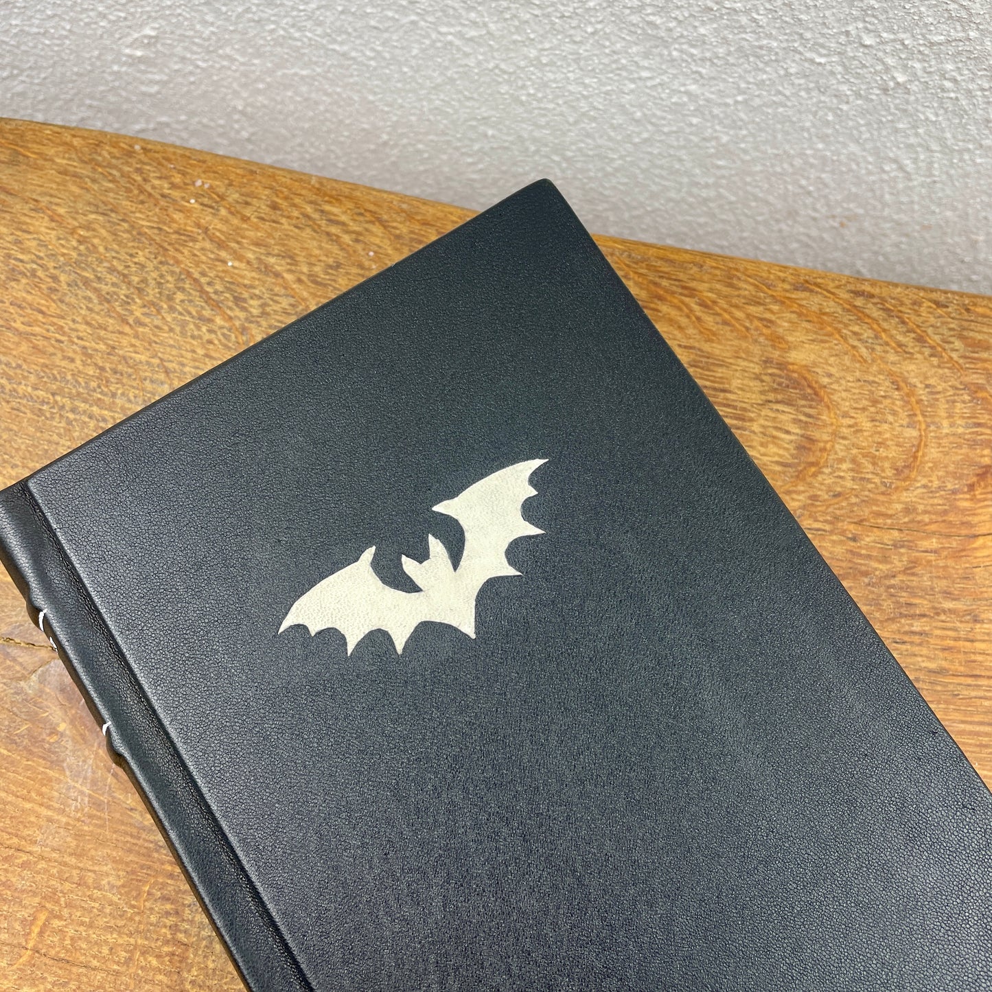 Dracula – Bram Stoker | Handgefertigte Kunstbuchbindung – Ledereinband Unikat N°2315